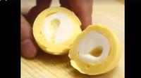 Cara Unik Rebus Telur Agar Bagian Kuningnya Berada di Luar  